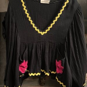 RHODE Black, Yellow, Hot Pink Gauze Peplum Blouse and pull on shorts M/L